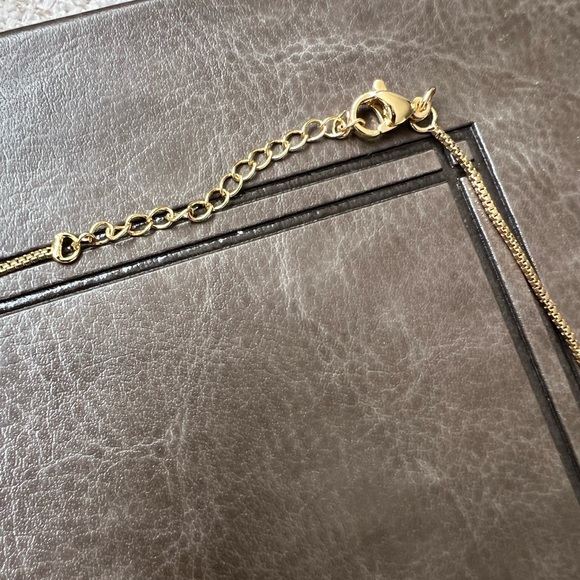 Elegant Gold and Blue Cross Pendant Adjustable Necklace - Picture 3 of 5